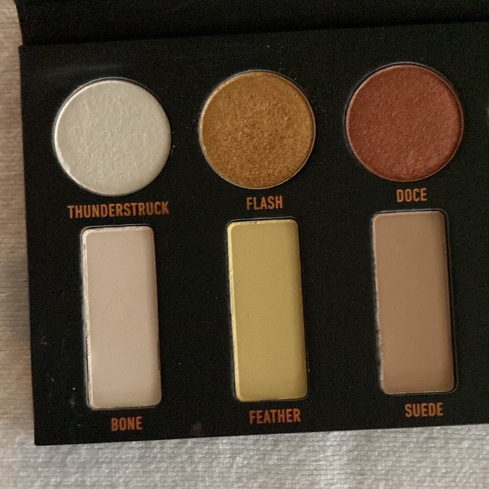 NEW Kat Von D KVD Beauty Metal Matte Mini Eyeshadow Palette Limited Edition NIB - Picture 9 of 12
